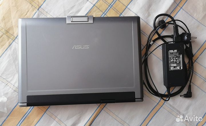 Ноутбук Asus