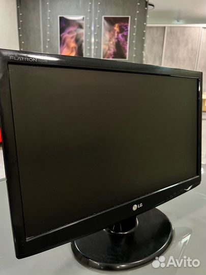 Монитор LG flatron w2243s-pf
