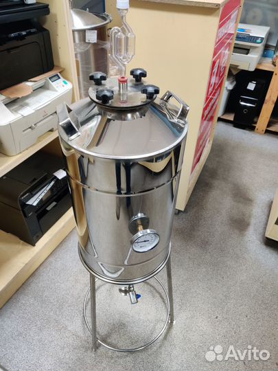 Цилиндро-конический танк 50л