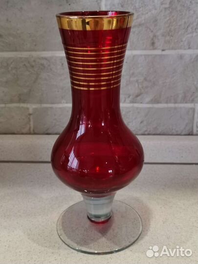 Ваза рубиновое стекло