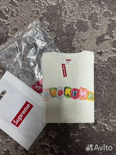 Футболка Supreme Pillows