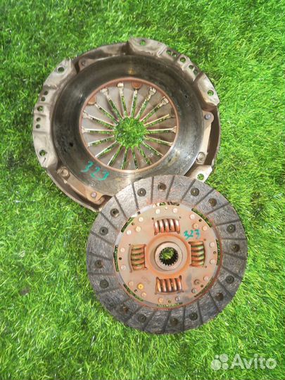 Комплект сцепления Mazda 323 F (BA) 1.5 МКПП