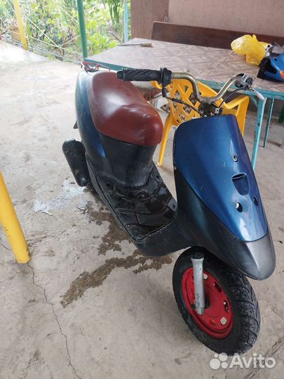 Скутер Suzuki lets 2