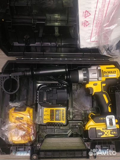 Аккумуляторная дрель-шуруповерт dewalt DCD991P2