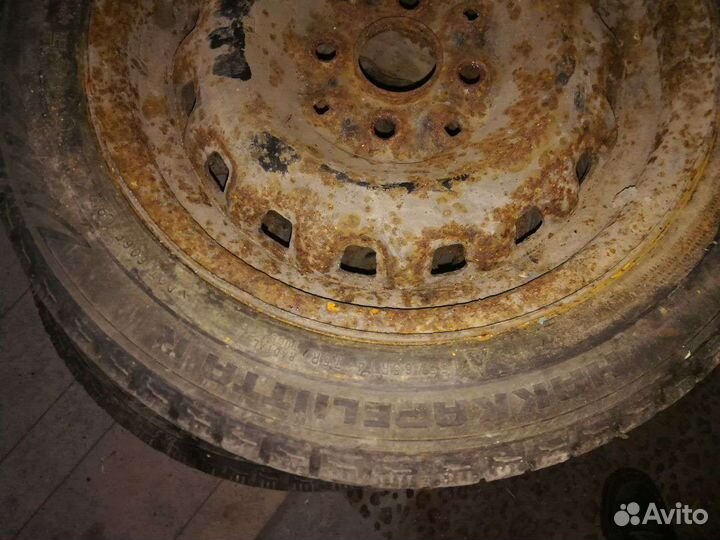 Колёса зима б/у 1 сезон nokian