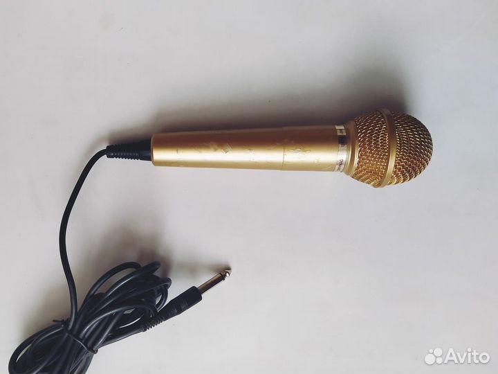 Микрофон для караоке проводной JVC peac0422 золото