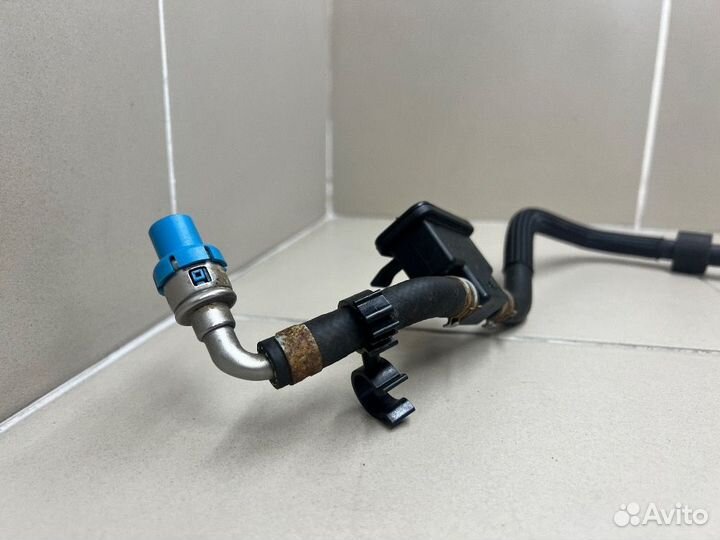 Клапан / топливная трубка VW Tiguan 1