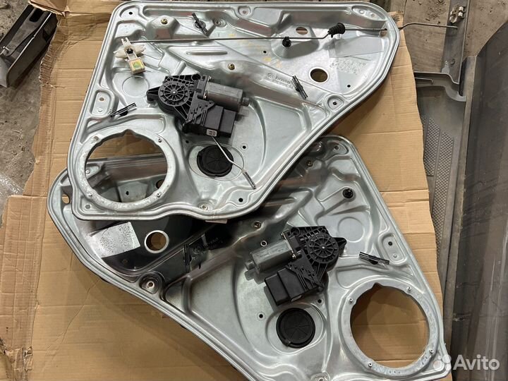 Стеклоподъемник Skoda Superb 1