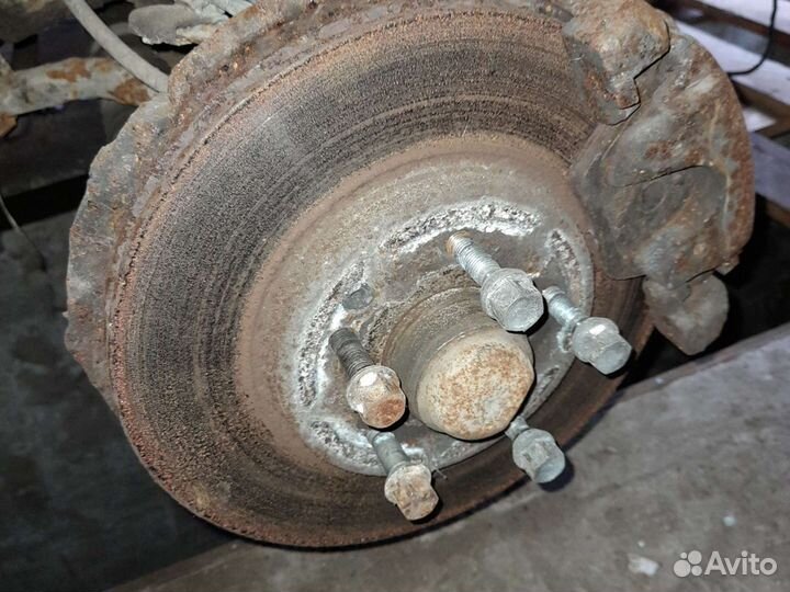 Тормозные диски, суппорт, рычаг мерседес 210. цапф