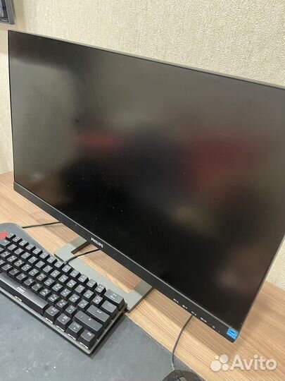 Монитор philips