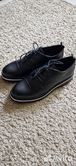 Полуботинки женские 39 размер новые