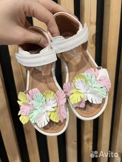 Сандалии для девочки 27 размер futurino