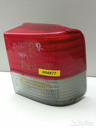 Фонарь задний правый Peugeot 405