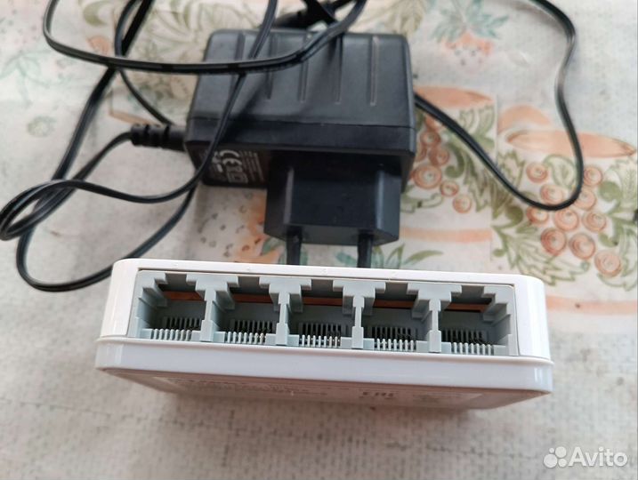 Коммутатор с 5 портами D-Link DES-1005c