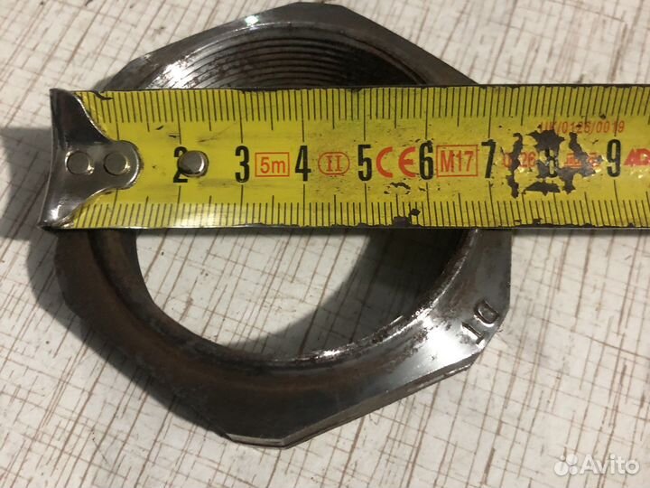 Гайка ступицы оси полуприцепа