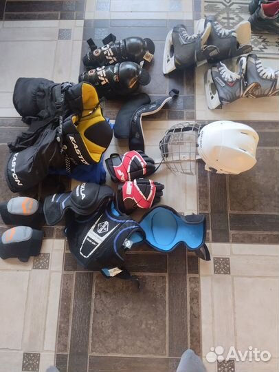 Коньки хоккейные