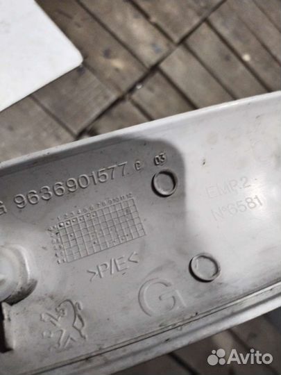 9636901577 обивка багажника зад. peugeot 307