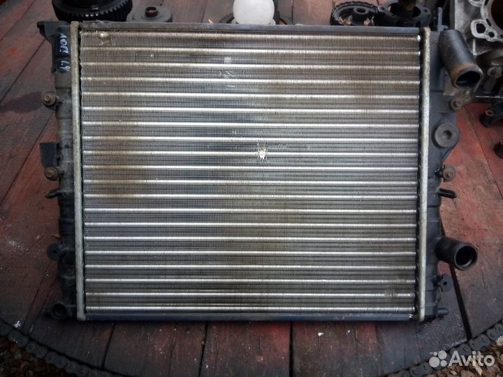 Радиатор охлаждения Рено Логан Ф1 1.4 (арт7)