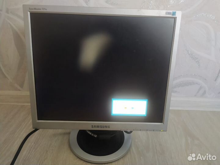 Монитор Samsung
