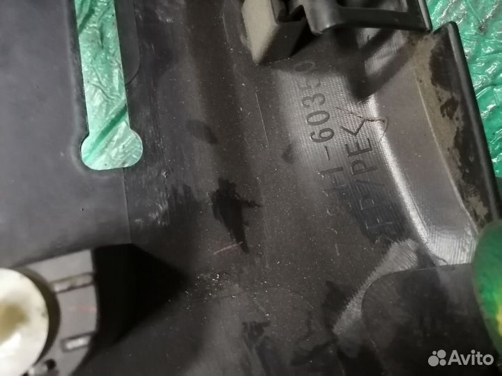 Пластик переднего правого сиденья Toyota Camry V50