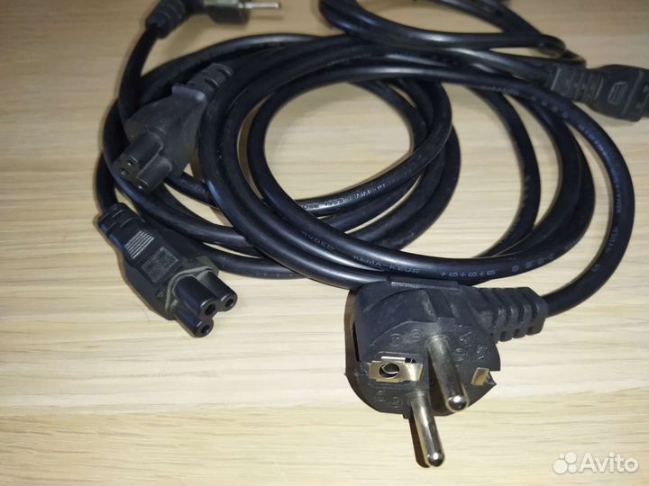 Кабель питания для ноутбука