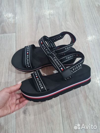 Сандалии томми hilfiger