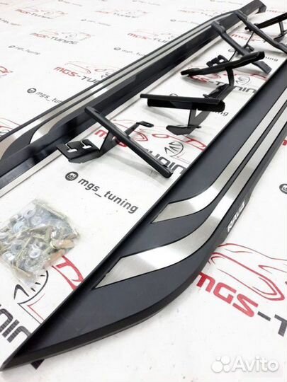 Пороги на Toyota RAV4 Дизайн 2 2019 гг. +