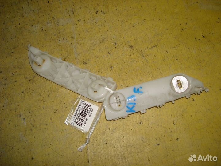 Крепление бампера Nissan March K13 (Переднее)