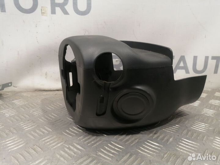 Кожух рулевой колонки Mitsubishi Pajero Sport