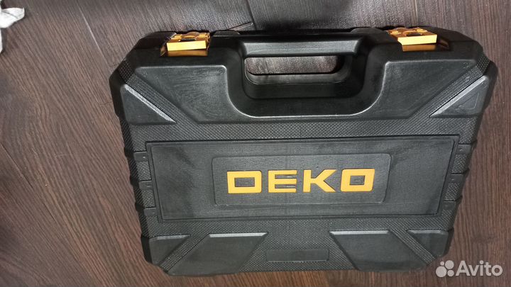 Шуруповерт- набор инструмента