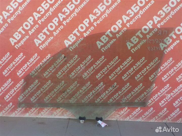 Стекло двери переднее правое Subaru Forester S12