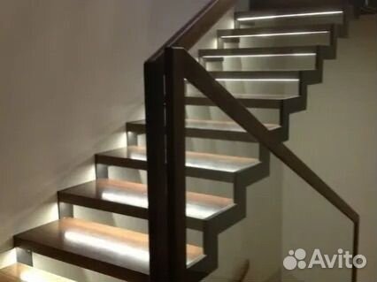 Лестница на металлокаркасе в дом