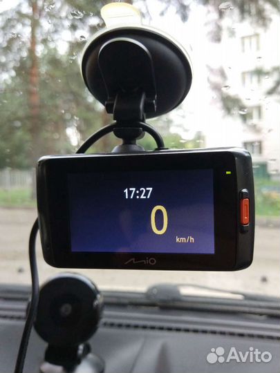 Видеорегистратор MIO mivue 688