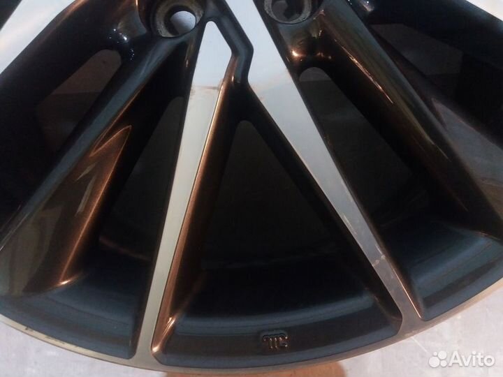 Диск toyota Camry V70 R18 8J ET50 Бу оригинал