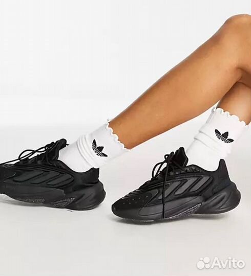 Кроссовки adidas Ozelia