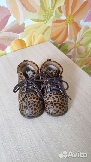 Ботинки девочке