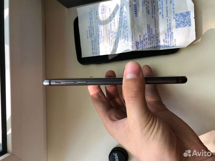 Телефон iPhone 8 plus