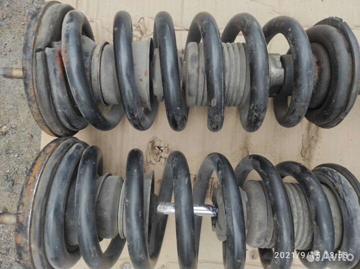 Стойка Mitsubishi Pajero 65/75W