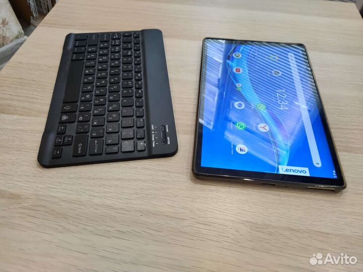 Планшет Lenovo TB-X606X + bluetooth клавиатура