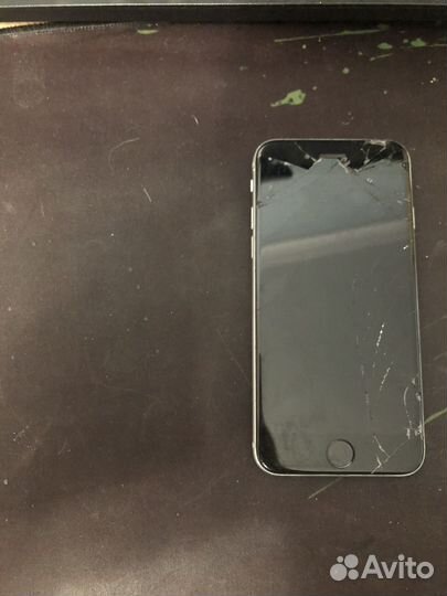 Телефон iPhone 6s
