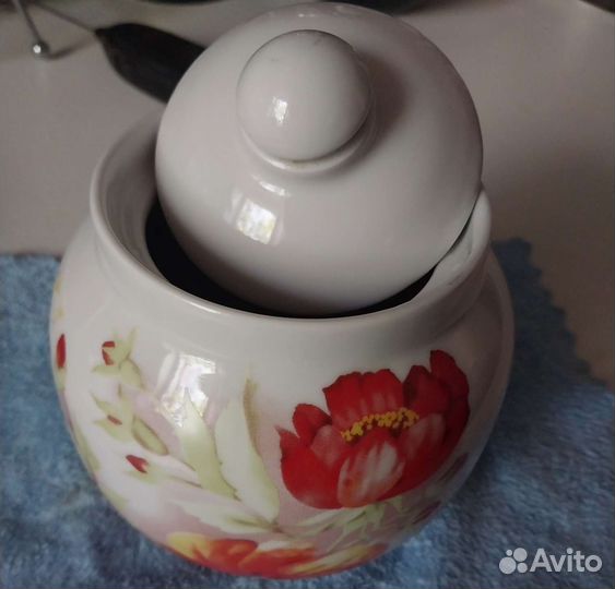 Сахарница или горшок керамический