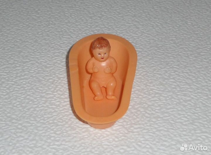 Пупсик С ванночкой. СССР. клеймо охк. целлулоид
