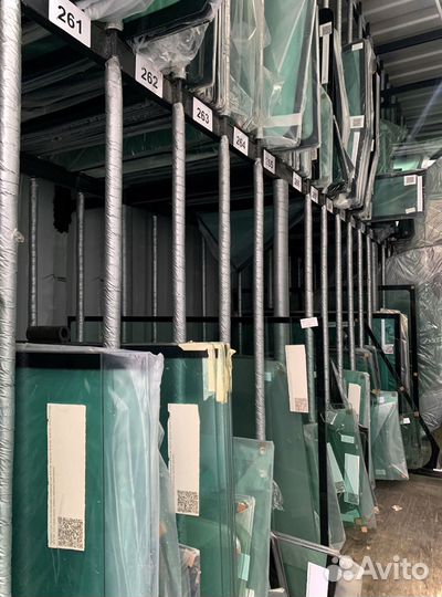 Стекло лобовое для спец техники