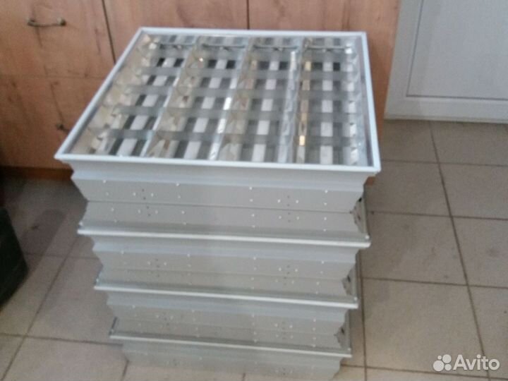 Светильник потолочный армстронг с лампами