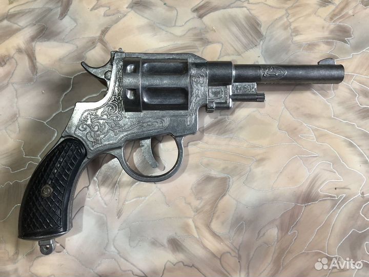 Игрушка пистолет СССР