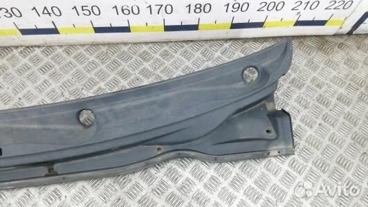 Накладка декоративная (жабо, дождевик) toyota coro