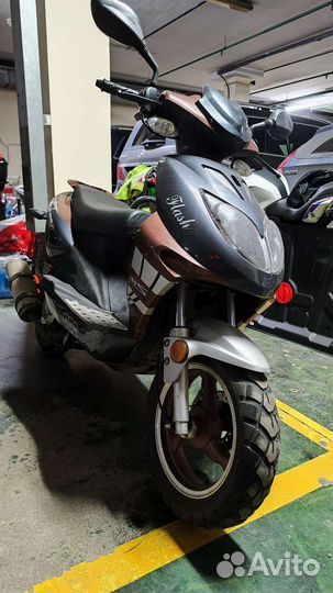 Скутер abm flash 150