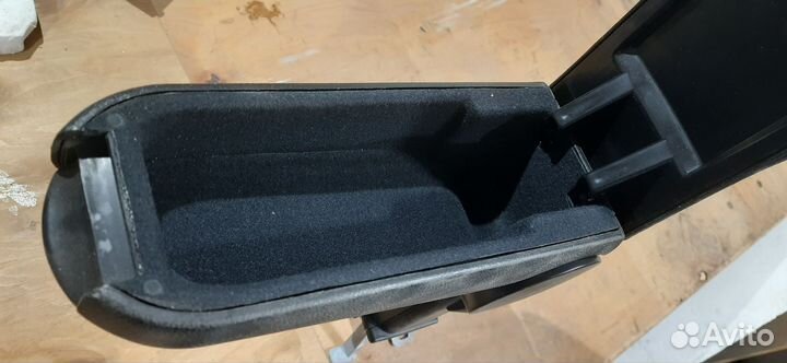 Подлокотник polo седан 2010 китай