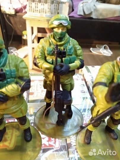 Happy box, я - защитник Коллекционные фигурки