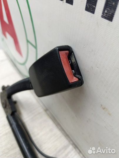 Замок ремня безопасности передний левый Ford